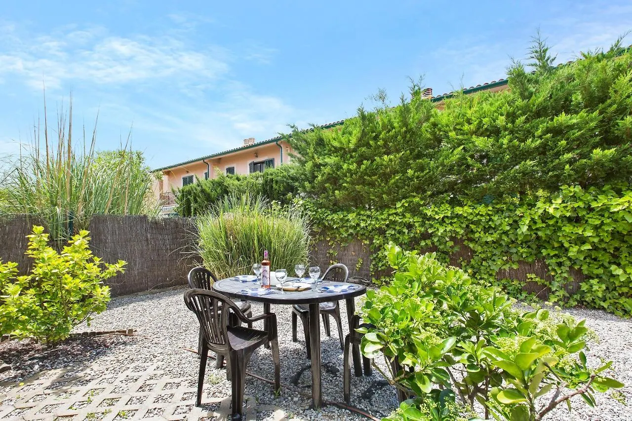 Villa Mas Pinell 톨로엘라데몽트그리 0*,  스페인